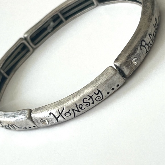 free 🆓 with purchase! - Picture 13 of 15